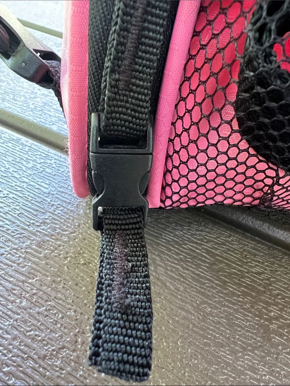 Pet Ami Large Pet Carrier with Mesh Ventilation